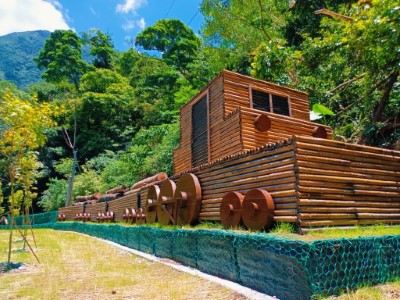 竹製火車意象增添林業文化氣息